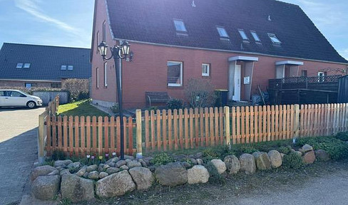 Semi-detached house in Hollenbek near Sterley