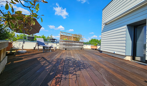 Möblierte 2-Zimmer-Penthouse-Wohnung mit Dachterrasse und EBK in Köln Weiß