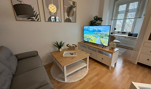 200 meters to the Spree! Newly furnished, cosy apartment in modernized listed old building