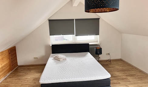 105-06 2 Zimmer Dachstudio in ruhiger Lage