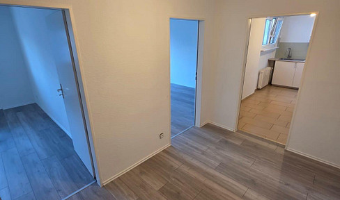 Renovated 2-room apartment in a central location in Frankfurt-Bergen Enkheim Parking space included