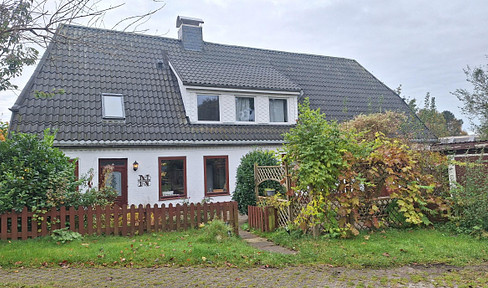 Large detached house in Kleinwiehe for sale, own PV system, ~1500 m2 plot