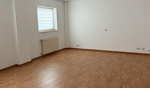 Commercial hall with office space for rent not far from Krefeld city center