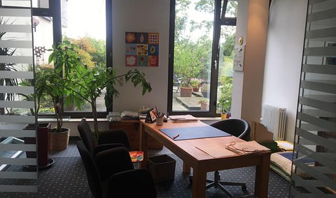 Office or therapy rooms with green roof terrace directly on Harras, Mü-Sendling