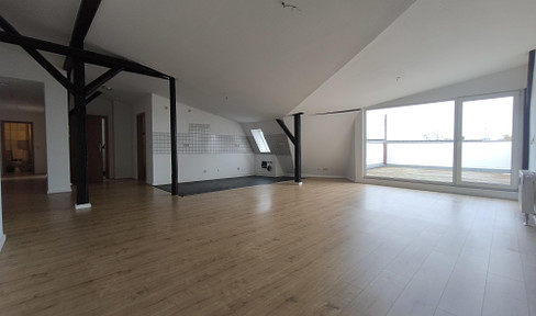 2 Wohnungen und 2 Lofts - 2, 2 x 3 und 5 Zimmerwohnung Balkon oder Dachterrasse ab 450€