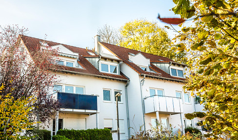 Exklusive-, lichtdurchflutete 2-Zi. Maisonette-Wohnung bei Hersbruck, 2 Balkone, EBK, offener Kamin