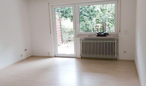 Very, beautiful, bright and newly renovated 2 room apartment with EBK, terrace and AA in Würzburg-Frauenland