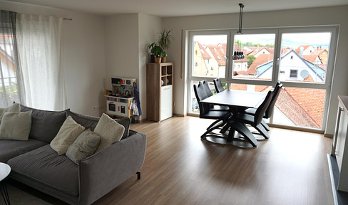 As-new and bright 6-room maisonette apartment with south-facing balcony and fantastic view in Sersheim