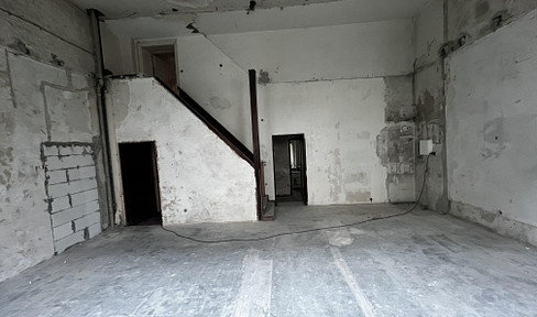 Gutted loft apartment in townhouse style - 6 rooms on 3 floors at Bayrischer Platz