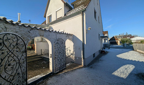 Detached house -- Bobingen near train station --from private to private