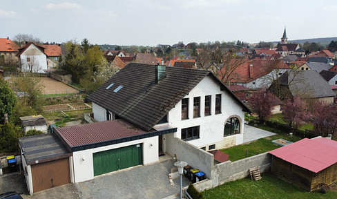 Wunderschönes und großzügiges Einfamilienhaus für die ganze Familie inkl. Gewerbemöglichkeit