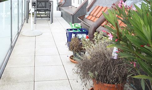 3.5 room Höntrop, sunny balcony 14 m², mod. Bathroom: tub + shower + window, sep. guest WC