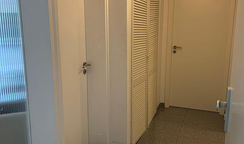 Geschmackvolle 3-Zimmer-Wohnung mit gehobener Innenausstattung mit Balkon in München Perlach