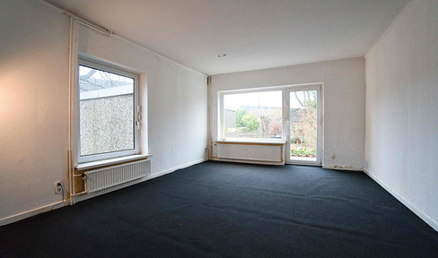 End terraced house with south-west-facing plot - available immediately