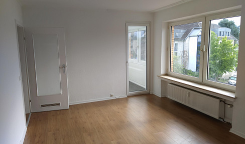 3-room apartment with a balcony and a conservatory.
