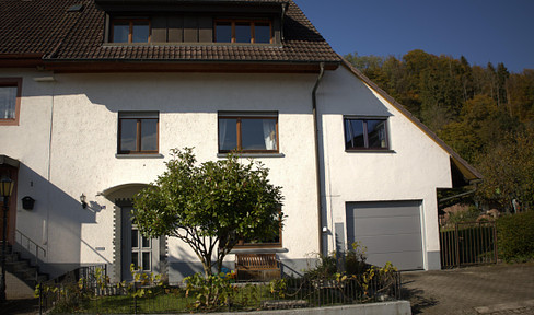 Charming semi-detached house in Rhf.-Nollingen. Modernized, quiet location & well connected