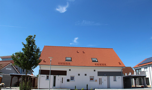 4 ½ room semi-detached house with terrace and garden