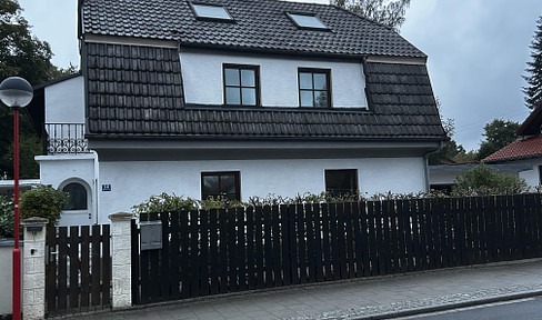 Charming private property - history and potential combined in Oberhaching!