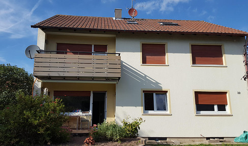 Kleine DG-Wohnung in ruhiger Wohngegend