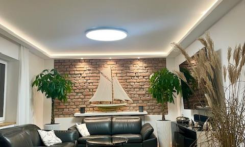 Commission-free - Energetically renovated detached house with granny apartment and two large terraces