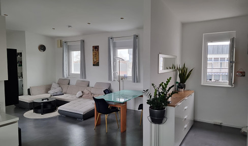 Exklusive Penthouse-Wohnung mit 3 Zimmern, 3 Balkonen, 2 Badezimmer