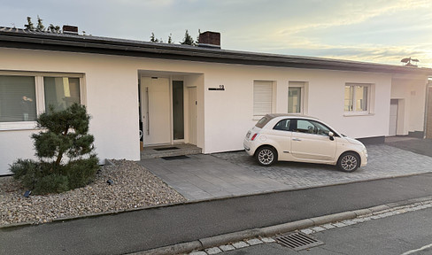 **Exclusive detached house in Waldbüttelbrunn - 365 m2 with indoor pool, spacious granny apartment and garden**