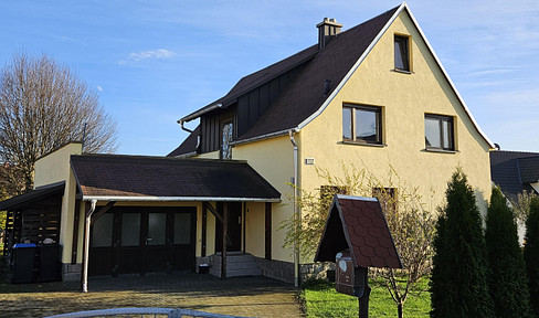 Detached house with roof terrace