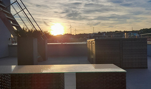 Neuwertige Penthouse Wohnung - mit Aufzug - und XL Garage - Verkauf oder Vermietung !