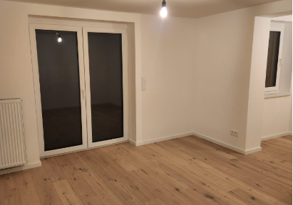 1 Zimmer in 3er-WG,sehr groß mit Terrasse, komplett saniert und modern