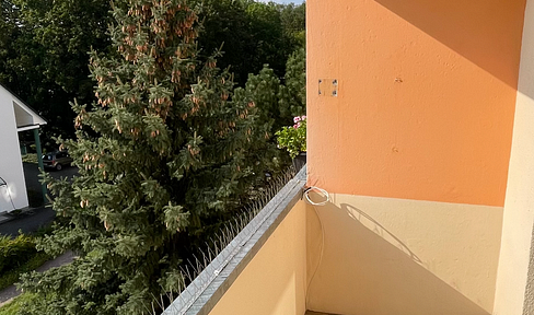 2 room apartment incl. EBK, balcony, parking space and cellar