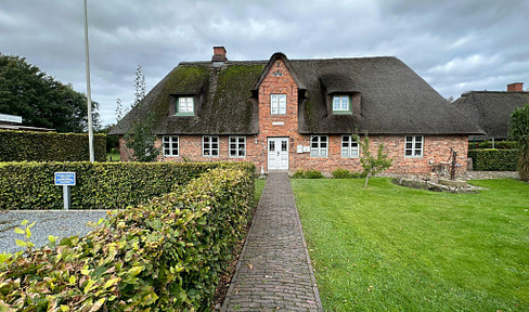 only 25 KM from Sylt !Exclusive thatched house from 1740