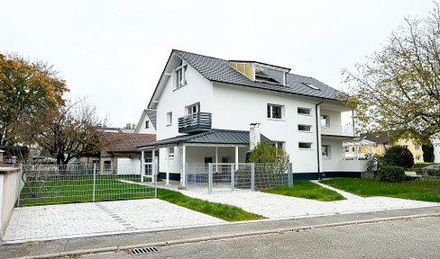 Unique 4-room apartment on the first floor with private garden and covered pergola