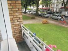 Close to the Alster in Uhlenhorst, modern renovated 2-room apartment with EBK and balcony, suitable for shared flat