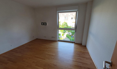 Vom Privat! Attraktive  2-Zimmer-Wohnung mit Fußbodenheizung & Balkon Prov.frei