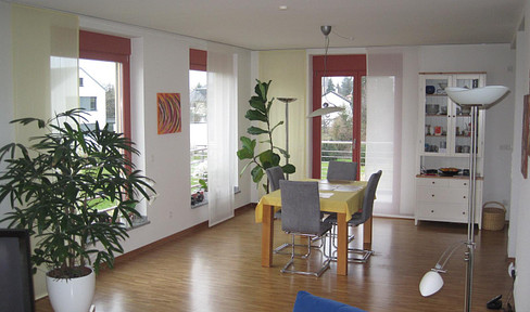 155 m² living space, 4-5 rooms: High-quality furnished maisonette apartment in sought-after residential area of Bühl!