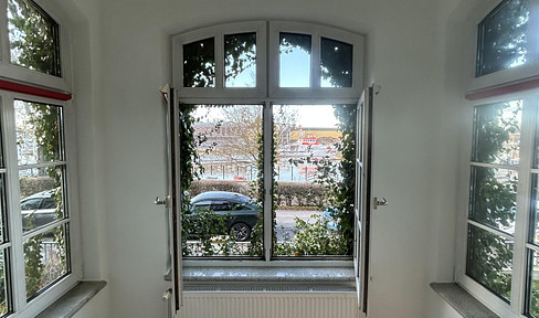 Wunderschöne 3 Zimmerwohnung mit Wasserblick im Herzen von Neustadt