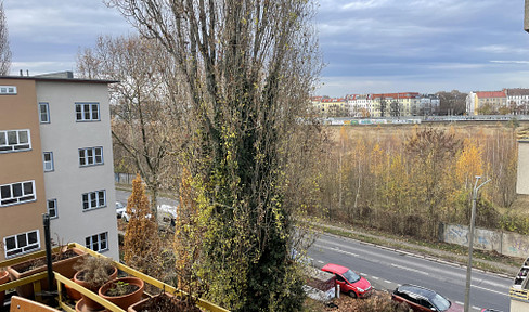 Kissingenviertel, freie 2-Zimmerwohnung, Wohnküche, Balkon