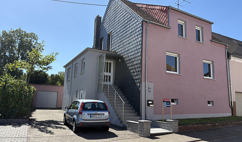 Old building jewel close to the city in dead-end street OT WND - without commission - EFH/MFH with garden & charm
