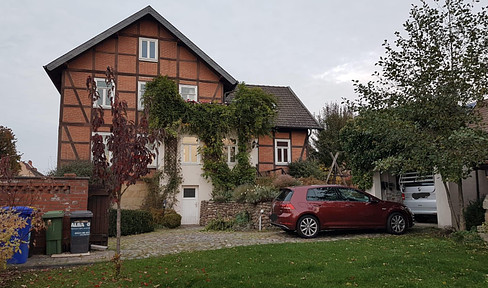 Rautheim - Spacious half-timbered house