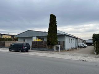 10 units each with 30-100m² office/practice/workshop/warehouse to let