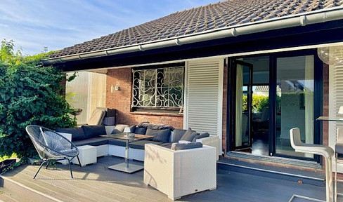 Detached mega-chic bungalow-style house with great charisma in Meerbusch-Osterath