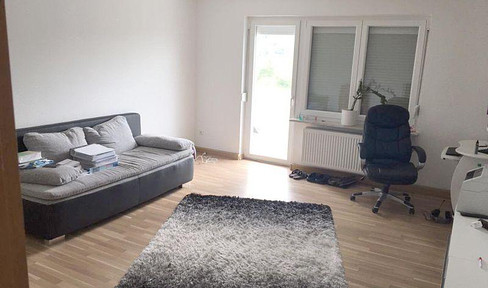 Beautiful, bright 2 room apartment with fitted kitchen, south-facing balcony and parking space in Augsburg - Pfersee