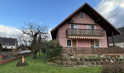 Mehrfamilienhaus mit Potenzial im Grünen