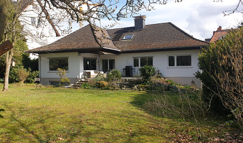 Charmantes, freistehendes Haus in zentraler Lage von Bad Soden