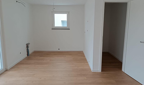 Erstbezug, KFW 40, 3 Zimmer Wohnung mit EBK im EG, Terrasse und Garten  in traumhafter Lage