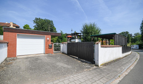 Spacious two-family house in Obermichelbach - Quiet location with lots of space