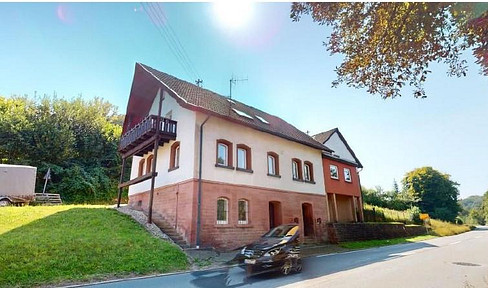 charmates Einfamilienhaus nebst Garage und Lagergebäude + Option auf Bauplatz