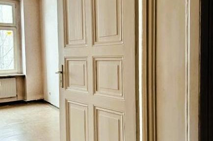 KREUZBERG - SUNNY APARTMENT IN AN OLD BUILDING - WITH PARK AND PANORAMIC VIEW