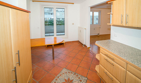 Bright 2 room apartment on the 7th elevator floor with 2 terraces in a quiet location!