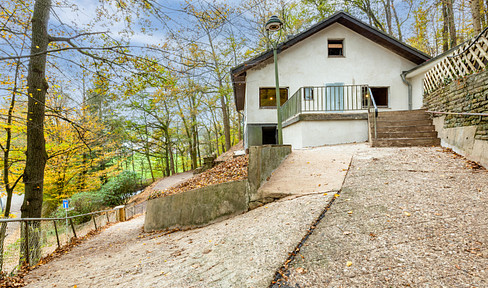 Living in the countryside: house in Kürten with granny apartment, valley view, stream & forest - KfW subsidy